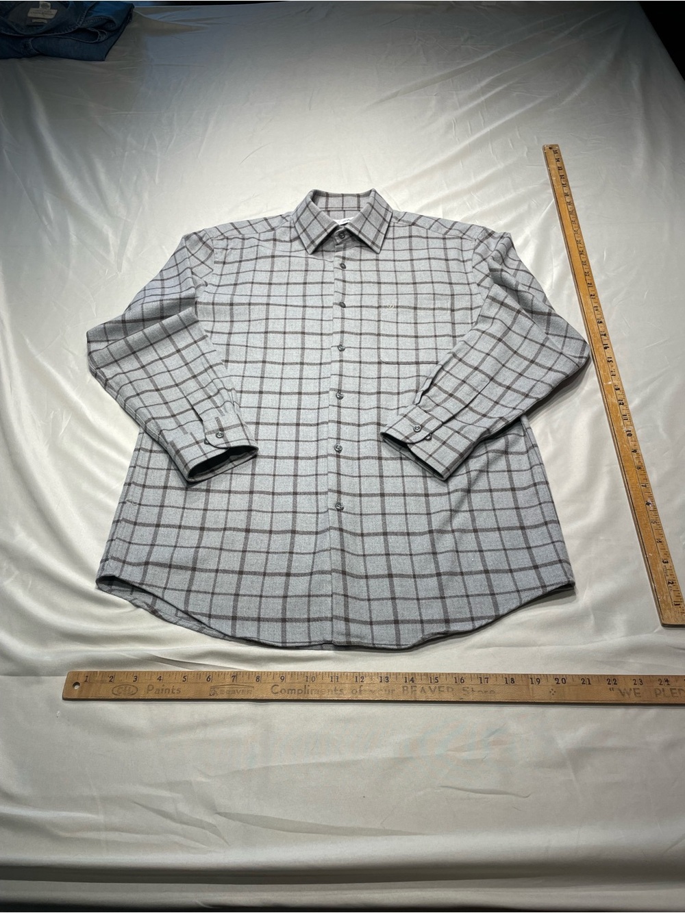 ST. DuPont size Medium Brushed Flannel in Light Gray and Brown Windowpane